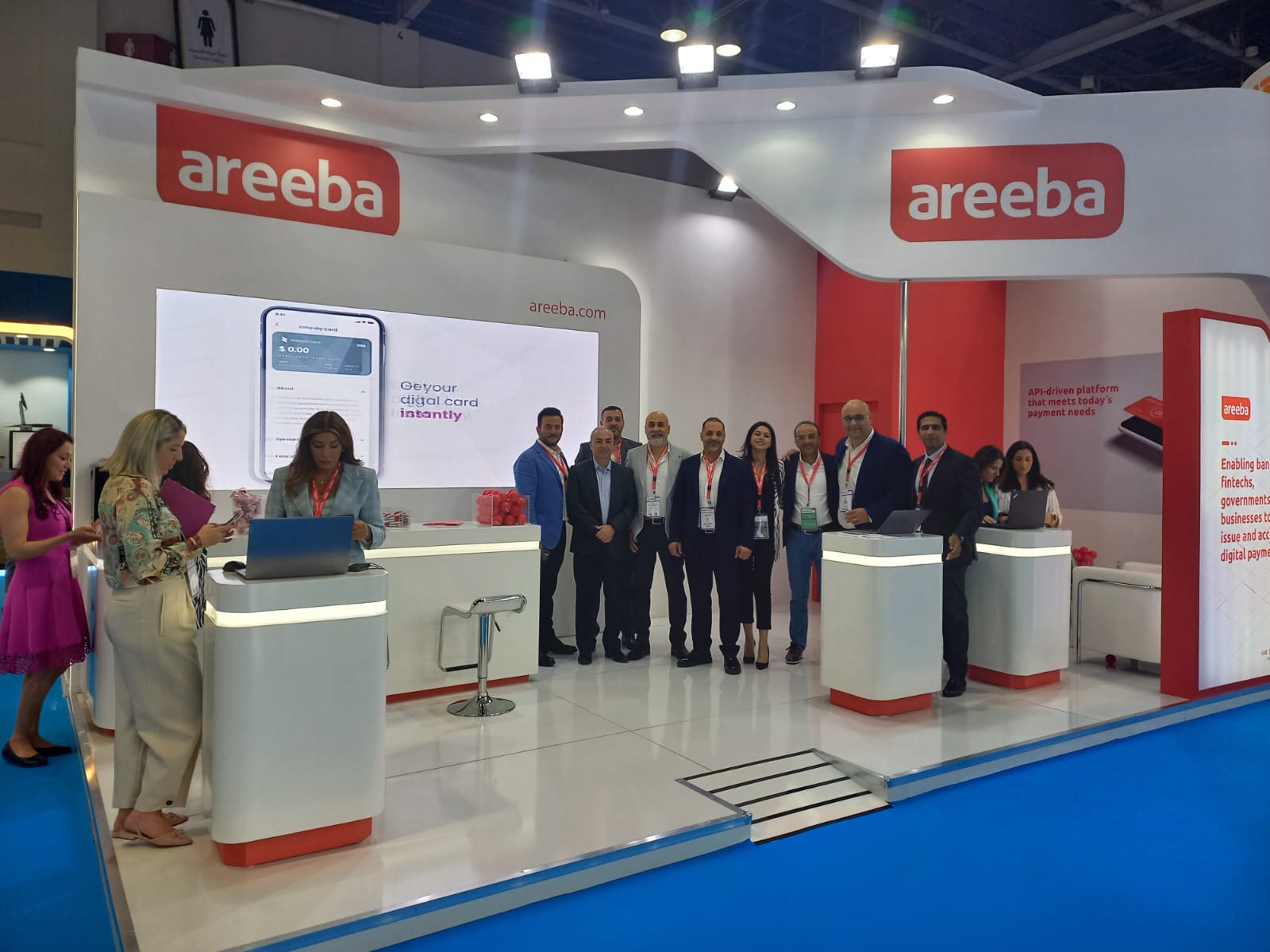 تعاون أريبا مع فيزا لإطلاق خدمة Tap On Phone للمؤسسات الصغيرة والمتوسطة الحجم